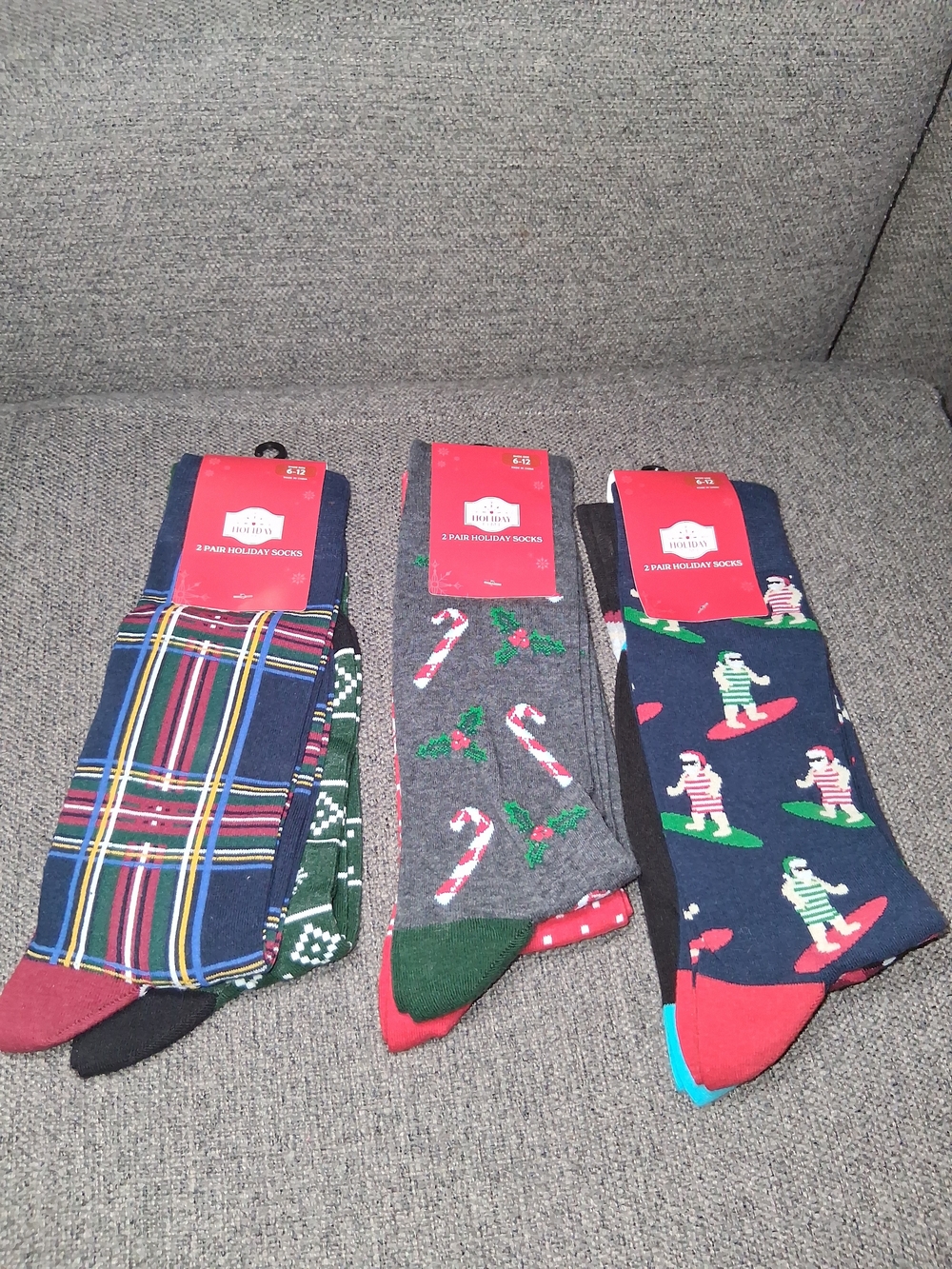Holiday Time Bundle Of 3  Pairs Of 2 Pack Holiday Novelty Crew Socks Size 6-12